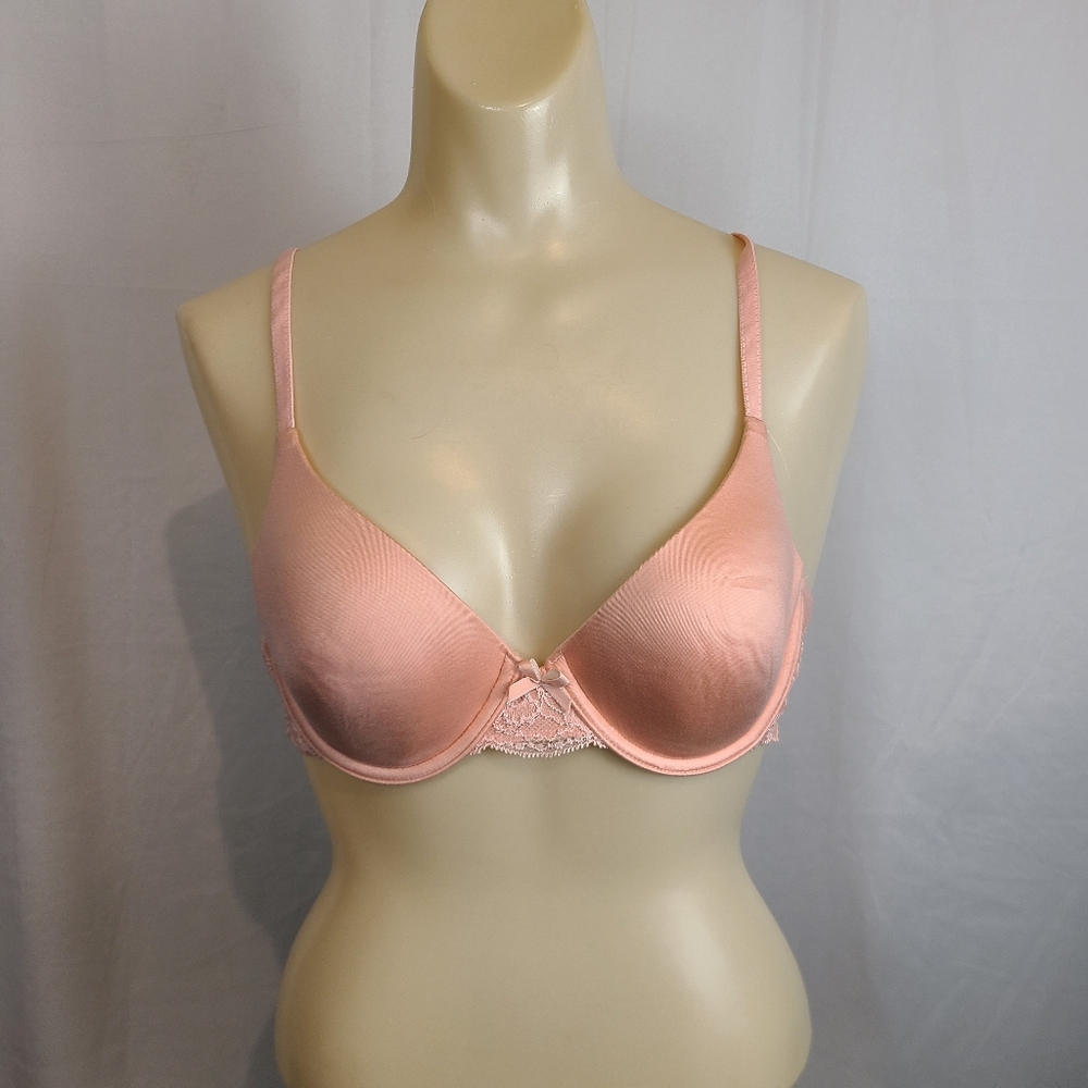 Maidenform peach bra with lace detail 36B
